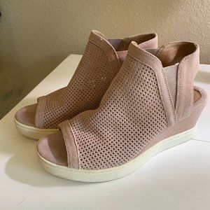 Sofft sandals size 9